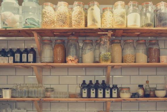 Storage Containers & Glass Racks